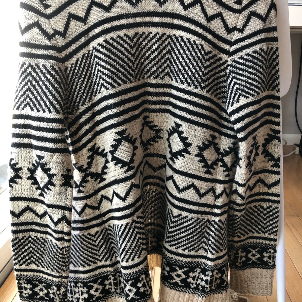 Patterned Cardigan - image 4